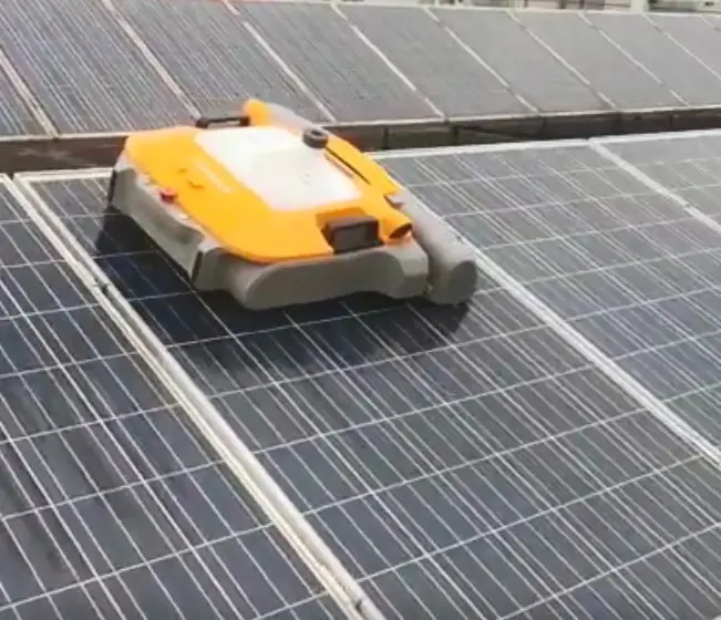 Автономен робот за почистване соларни панели – S1